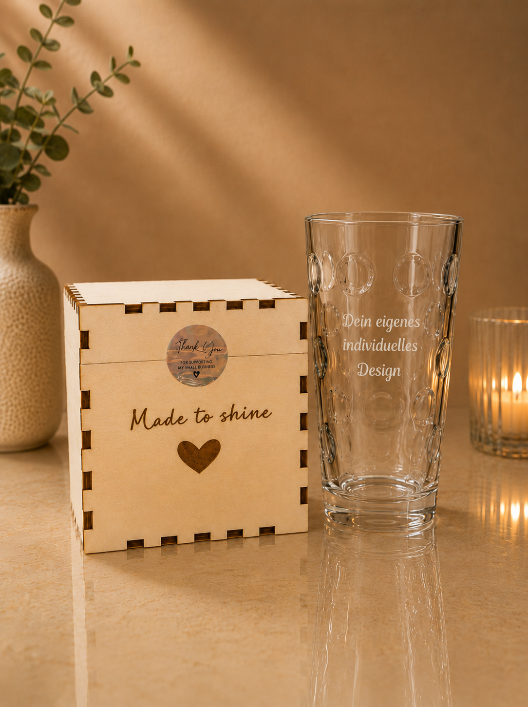 Geschenkebox Dubbeglas mit personalisierter Gravur von vorne