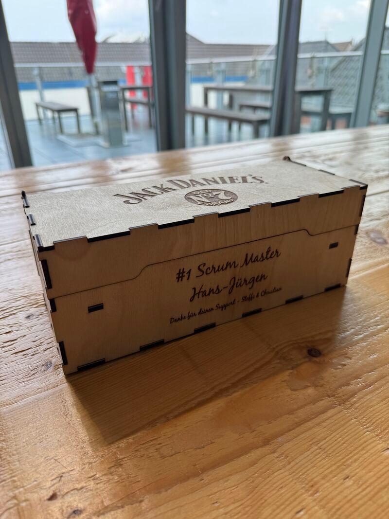 Sperrholz Geschenkebox ausgelasert und graviert. Persönliches Geschenk