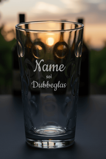 Dubbeglas mit personalisierter Gravur. Spülmaschinenfeste Lasergravur - Soi Dubbeglas mit Name