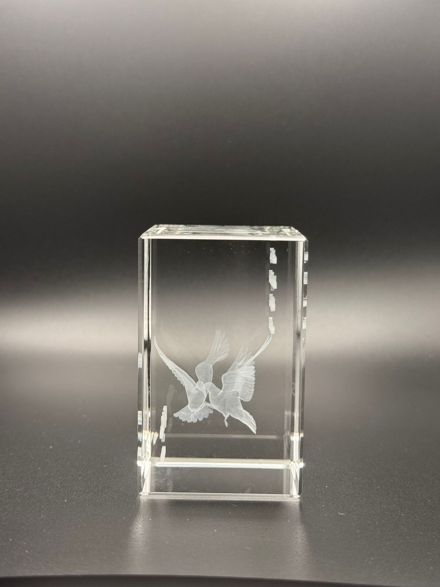 Kristall Rrechteck (K9) mit personalisierter 3D Gravur von der Seite