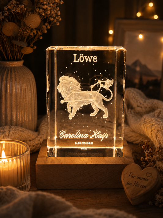 Kristall 3D Gravur Sternzeichen personalisiert mit Name und Geburtsdatum und Ort auf beleuchtetem LED-Holzsockel – Lifestyle von vorne