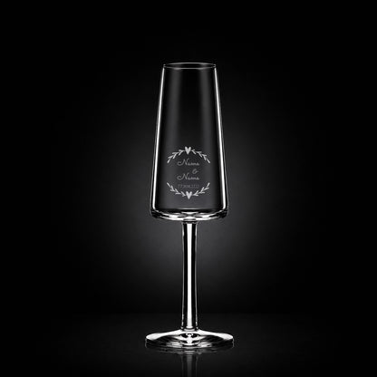 Stölzle Lausitz Sektglas mit deiner eigenen Gravur, personalisiert, spülmaschinenfest und einzigartig wie du - Bogen mit Herz