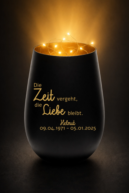 Stölzle Trauerlicht, Gedenklicht, Erinnerungslicht mit personalisierter Gravur - Die Zeit vergeht, die Liebe bleibt. Mit Beleuchtung