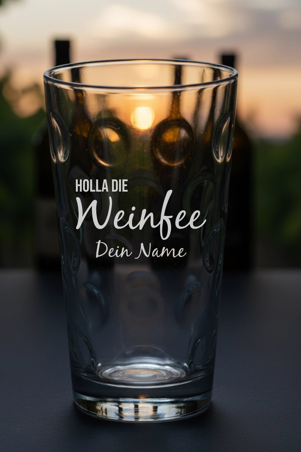 Dubbeglas mit personalisierter Gravur. Spülmaschinenfeste Lasergravur - Weinfee mit Name
