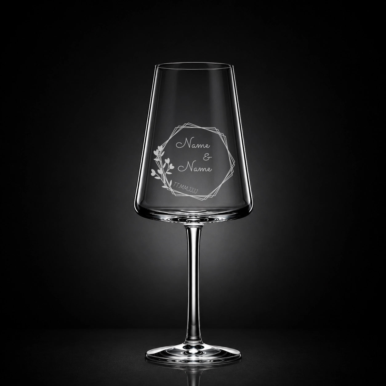 Weißweinglas mit deiner eigenen Gravur, personalisiert, spülmaschinenfest und einzigartig wie du - Fünfeck mit Blumen