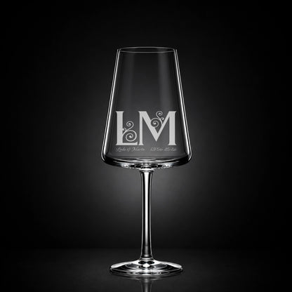 Weißweinglas mit deiner eigenen Gravur, personalisiert, spülmaschinenfest und einzigartig wie du - Monogram